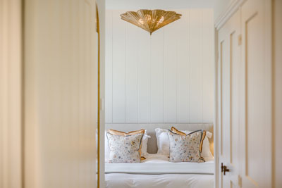 Master Bedroom at Tyle Glas